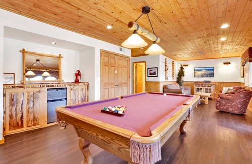 Boulder Bay Cabin | 244 m² Cabin ∙ 3 bedrooms ∙ 10 guests