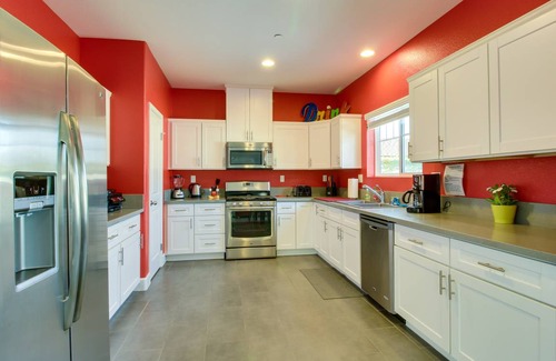 Anaheim Colony Historic District House | 246 m² House ∙ 6 bedrooms ∙ 15 guests