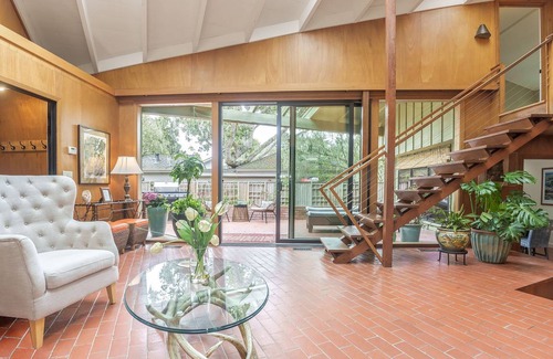 Carmel Woods House | 246 m² House ∙ 3 bedrooms ∙ 8 guests