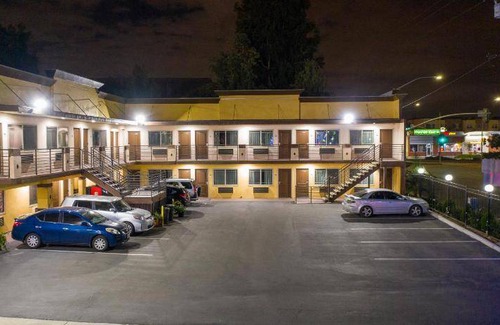 South el Monte Hotel | 25 m² Motel ∙ 127 guests