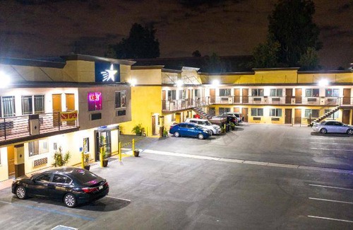 South el Monte Hotel | 25 m² Motel ∙ 127 guests