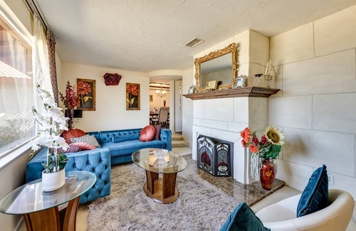 Victorville House | 250 m² House ∙ 3 bedrooms ∙ 8 guests