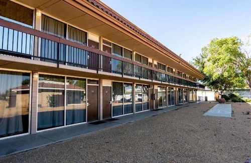 Victorville Hotel | 250 m² Motel ∙ 127 guests