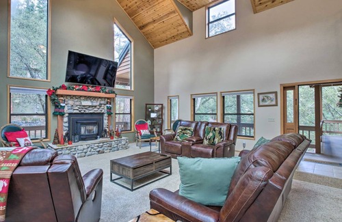 Pine Mountain Club House | 256 m² House ∙ 4 bedrooms ∙ 11 guests