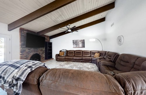 Indian Canyon House | 269 m² House ∙ 4 bedrooms ∙ 8 guests