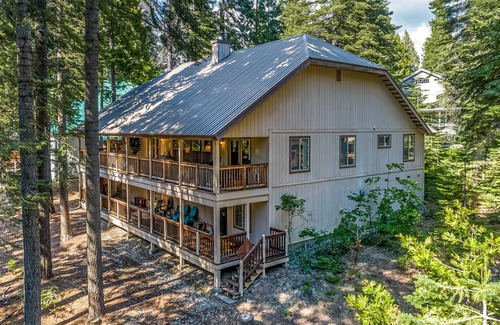 Shaver Lake House | 269 m² House ∙ 4 bedrooms ∙ 14 guests
