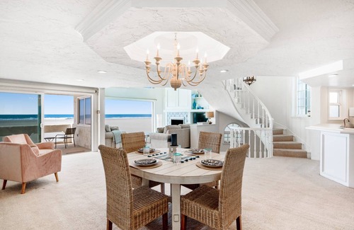 Hollywood Beach House | 274 m² House ∙ 3 bedrooms ∙ 8 guests