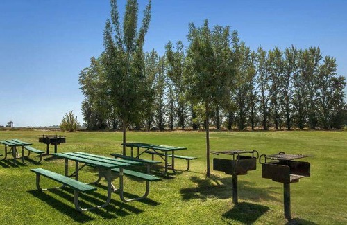 Lemoore Hotel | 28 m² Hotel ∙ 127 guests