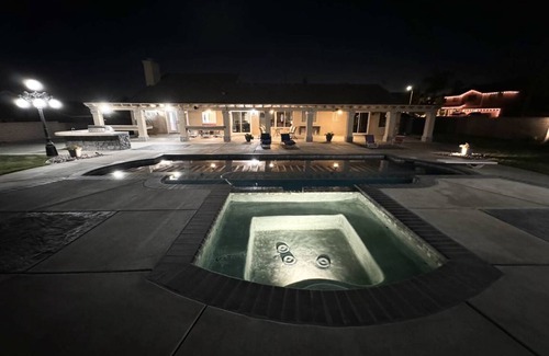 Norco House | 284 m² House ∙ 5 bedrooms ∙ 12 guests