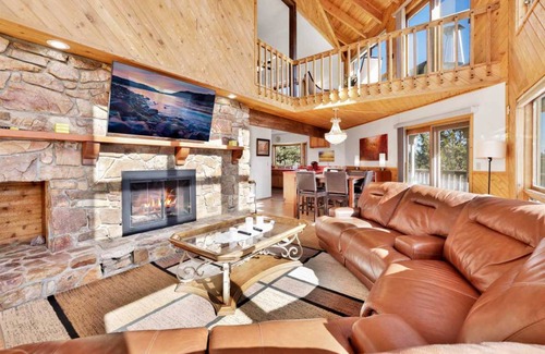Whispering Forest Cabin | 285 m² Cabin ∙ 4 bedrooms ∙ 10 guests