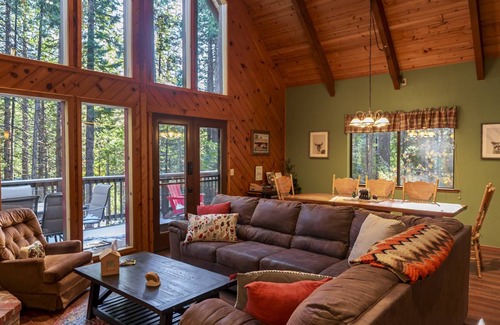 Dorrington Ski Chalet | 297 m² Chalet ∙ 6 bedrooms ∙ 17 guests