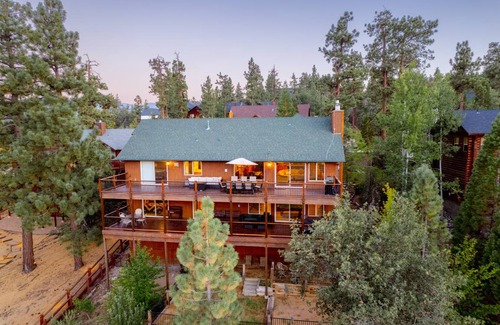 Castle Glen Estates House | 297 m² House ∙ 4 bedrooms ∙ 16 guests