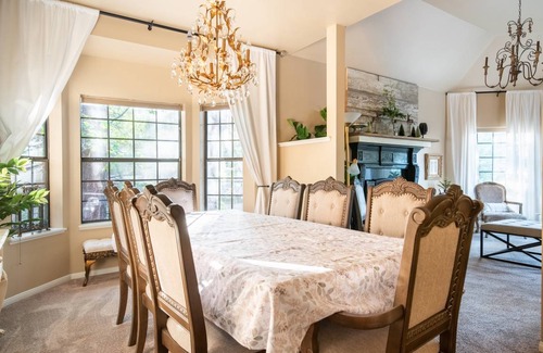 Evergreen Estates House | 299 m² House ∙ 4 bedrooms ∙ 16 guests