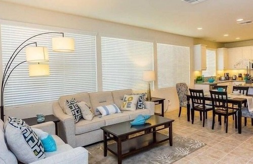 Portola Springs Apartment | 3 Bedroom Single family L-459171 by Houzlet