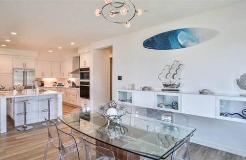 Del Obispo House | 3 Bedroom Townhome 460891 by Houzlet