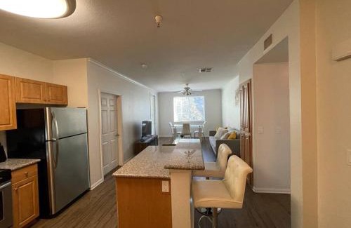 Marina del Rey Apartment | 3 km to Venice Beach Boardwalk Sleeps 6