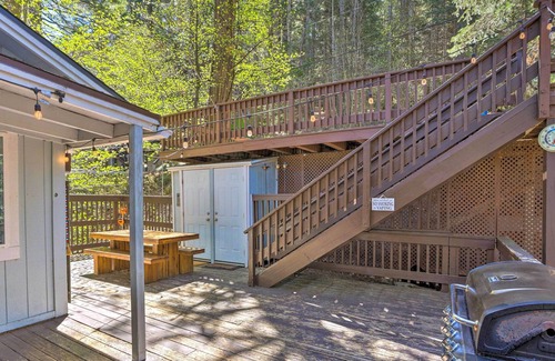 Arrowhead Villas Cabin | 3-Level Family Getaway w/ Pool Table & Game Room!