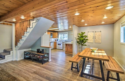 Sugarloaf Cabin | 3 Mi to Lake: Sugarloaf Cabin w/Deck & Yard