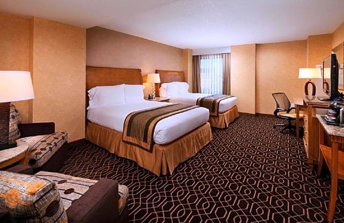 Anaheim Resort Hotel | 3-Star Hotel ∙ DoubleTree Suites By Hilton Anaheim Resort/Convention Center