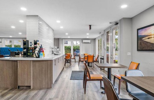 West Beach Hotel | 30 m² Hotel ∙ 127 guests