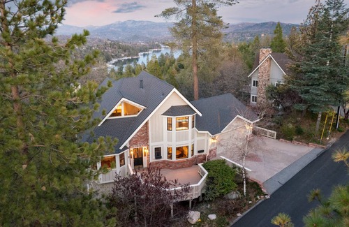 Lake Arrowhead House | 301 m² House ∙ 6 bedrooms ∙ 12 guests