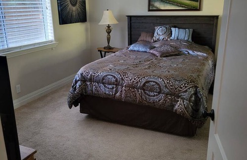 Yucaipa House | 302 m² House ∙ 1 bedroom ∙ 1 guest