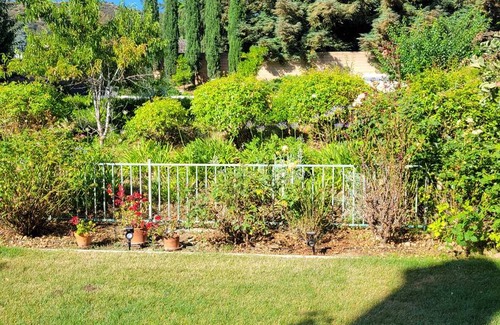 Yucaipa House | 302 m² House ∙ 1 bedroom ∙ 1 guest