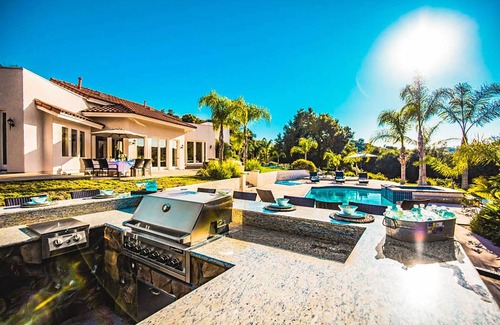 Temecula House | 303 m² House ∙ 5 bedrooms ∙ 12 guests
