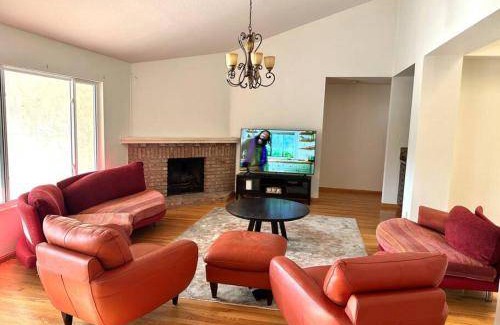 Kit Carson House | 303 m² House ∙ 5 bedrooms ∙ 12 guests