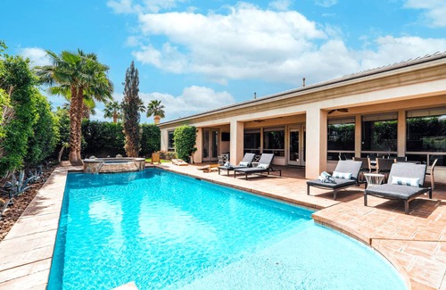 Indio House | 307 m² House ∙ 5 bedrooms ∙ 14 guests