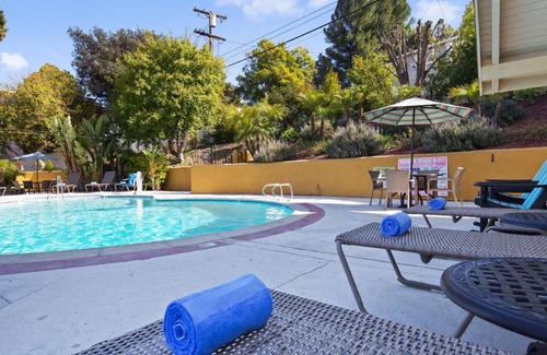 Woodland Hills Hotel | 31 m² Hotel ∙ 127 guests