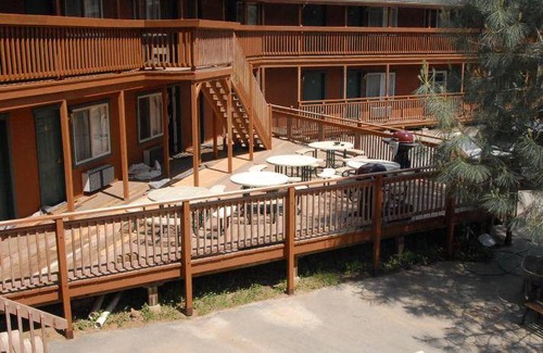 Kernville Hotel | 320 m² Hotel ∙ 4 guests
