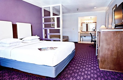 East Manhattan Beach Hotel | 325 m² Hotel ∙ 8 guests
