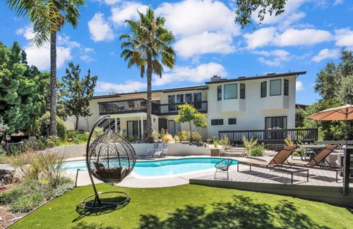 Fallbrook House | 329 m² House ∙ 4 bedrooms ∙ 15 guests