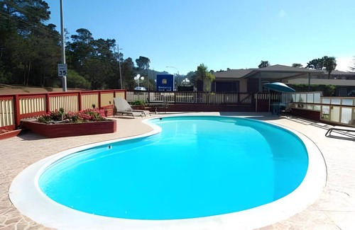 Munras Avenue Hotel | 33 m² Motel ∙ 127 guests