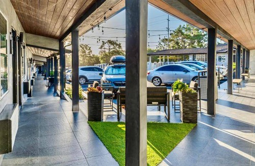 Munras Avenue Hotel | 33 m² Motel ∙ 127 guests