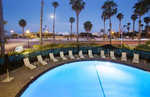 West Beach House | 34 m² Motel ∙ 3 bedrooms ∙ 127 guests