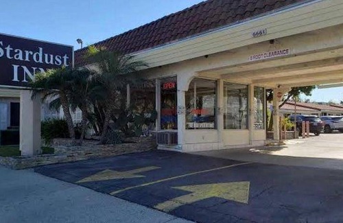 Azusa Hotel | 340 m² Motel ∙ 127 guests