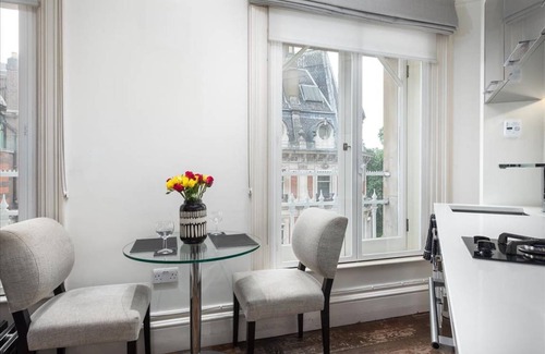 Belgravia Apartment | 35 m² Apartment ∙ 1 bedroom ∙ 2 guests