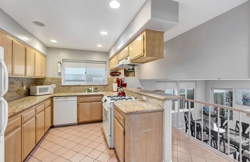 Capistrano Beach Apartment | 35061 Beach Road George