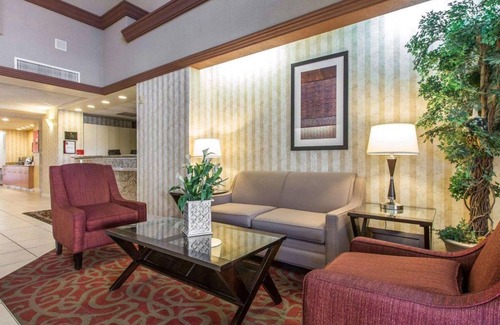 Palm Desert Hotel | 37 m² Hotel ∙ 127 guests