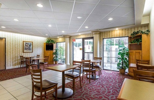Palm Desert Hotel | 37 m² Hotel ∙ 127 guests