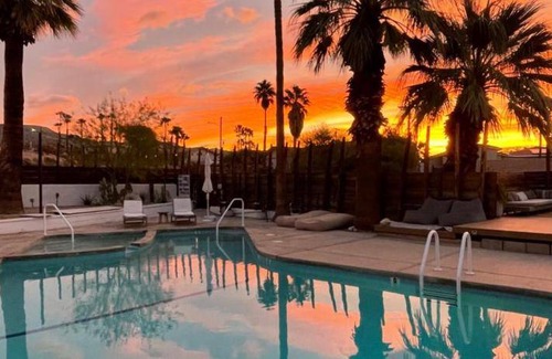 Desert Hot Springs House | 37 m² Motel ∙ 127 guests