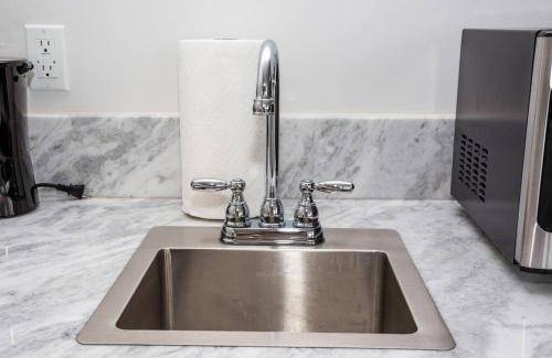 Bankers Hill House | 37 m² Motel ∙ 4 guests