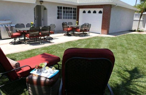 Northeast Anaheim House | 372 m² House ∙ 8 bedrooms ∙ 19 guests