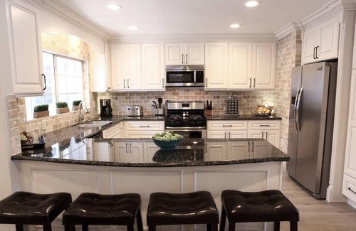 Northeast Anaheim House | 372 m² House ∙ 8 bedrooms ∙ 19 guests