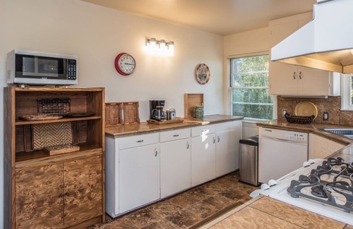 Pacific Grove House | 3759 Pacific Grove Retreat ~ 1 Block to Bay Trail
