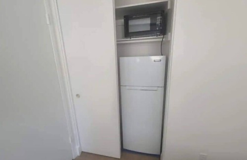 Delthorne Apartment | 3A Private Guest Room LAX DTLA