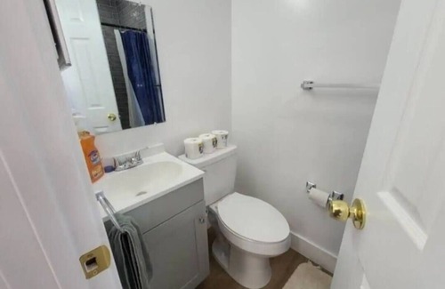 Delthorne Apartment | 3A Private Guest Room LAX DTLA