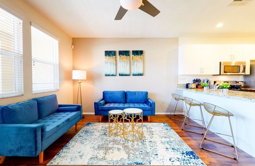 Anaheim Resort House | 3BDR TOWNHOUSE WIFI GARAGE